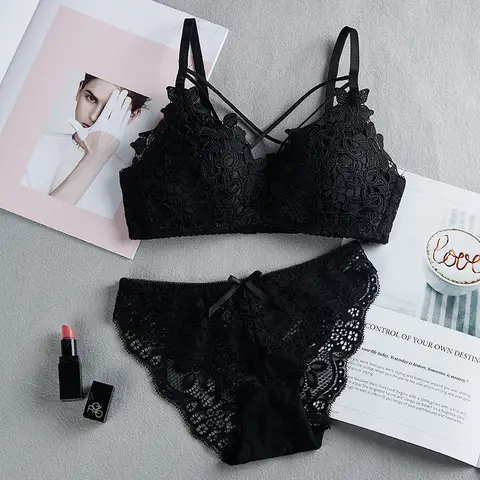 New fashion women sexy thin lingerie set 3/4 Cup embroidered lace wireless sexy bra
